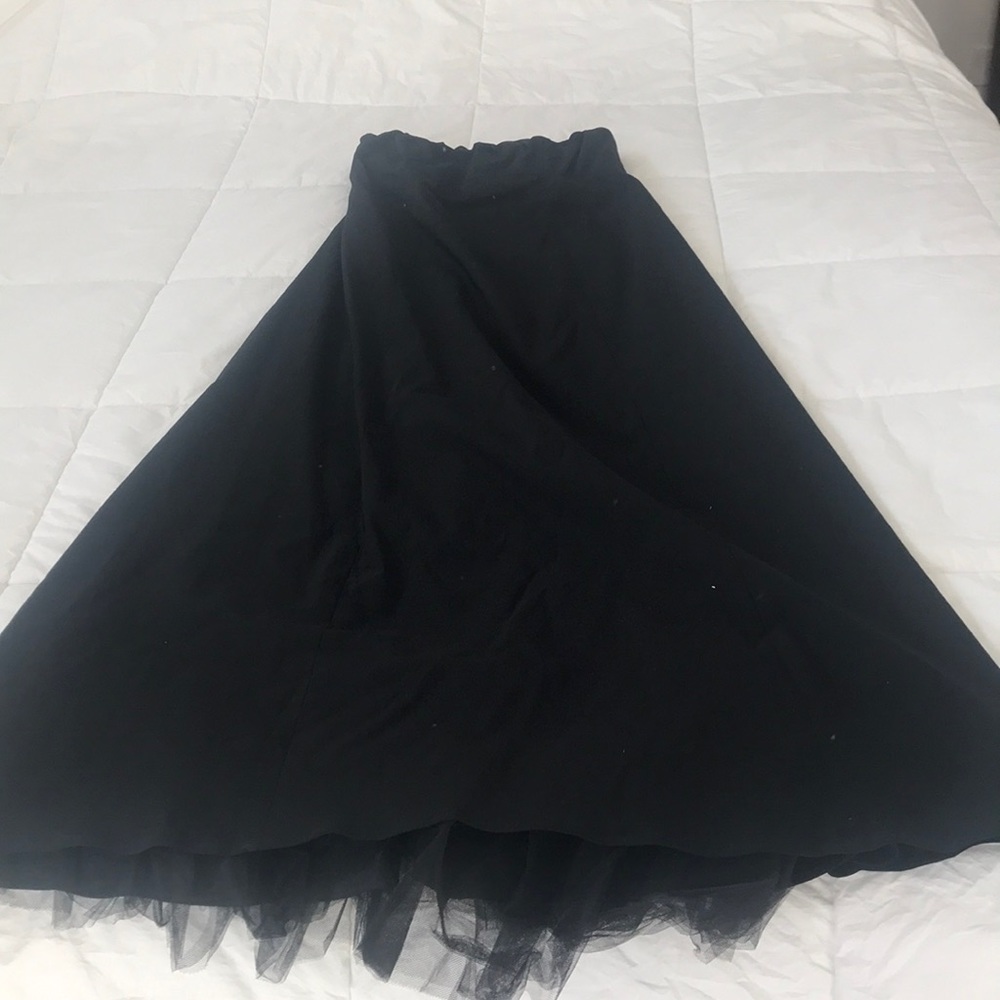 Strapless maternity black-tie dress